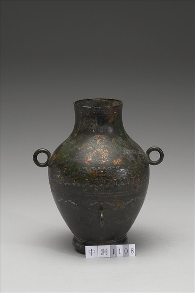 嵌金銀三角雲紋壺