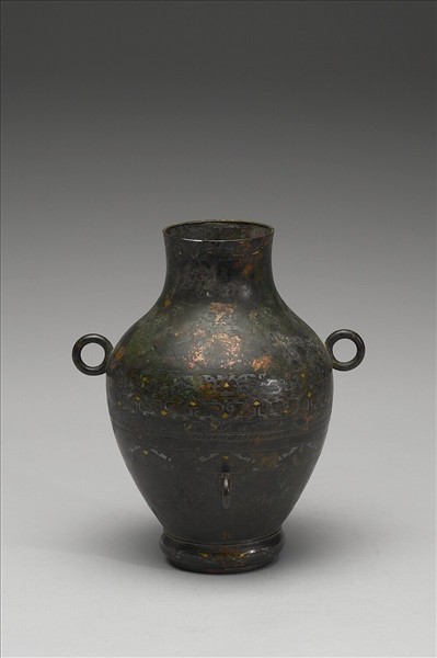 嵌金銀三角雲紋壺