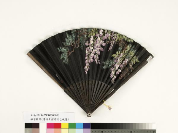 清蔣溥書五言詩兆豐畫花卉　成扇　兆豐畫花卉