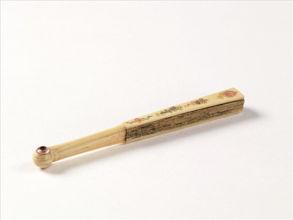 清張照書乾隆御製郊外即事錢維城畫山水　成扇　張照書乾隆御製郊外即事