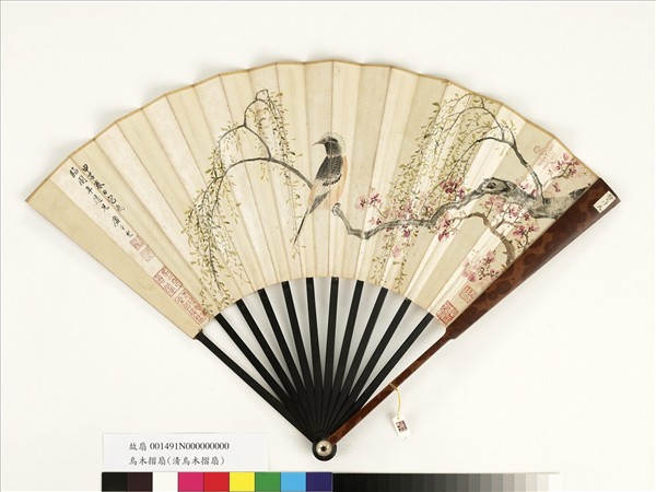 清永琰書乾隆御製載月八首疊去歲韻明宋秋士花鳥　成扇