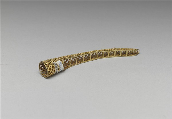 鍍金鏤空點翠雙喜指甲套