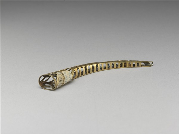 鍍金鏤空蘭花紋指甲套