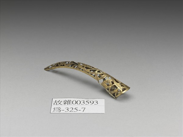 鍍金鏤空蘭花紋指甲套