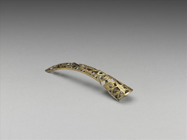 鍍金鏤空蘭花紋指甲套