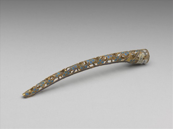 鏤空點翠冰梅紋指甲套