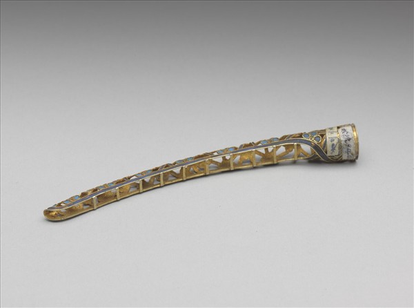 鏤空點翠冰梅紋指甲套