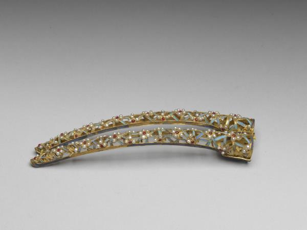 鏤空點翠鑲珠冰梅紋指甲套