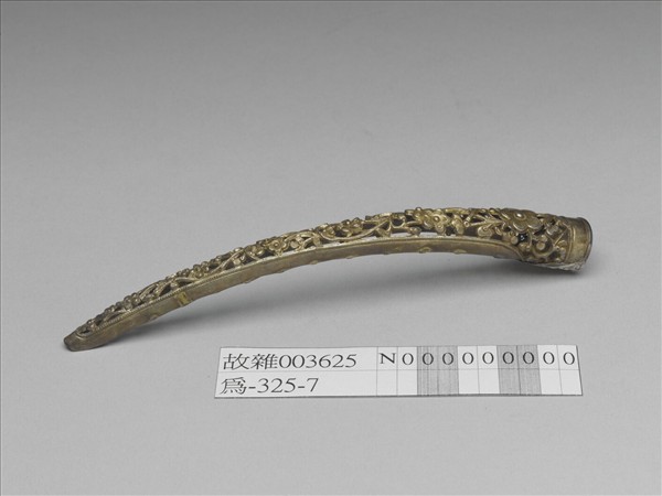 銀鍍金鏤空梅花指甲套