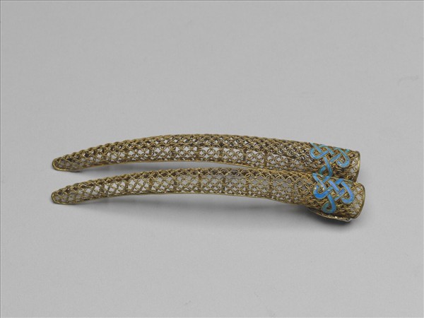 鍍金點翠盤長指甲套