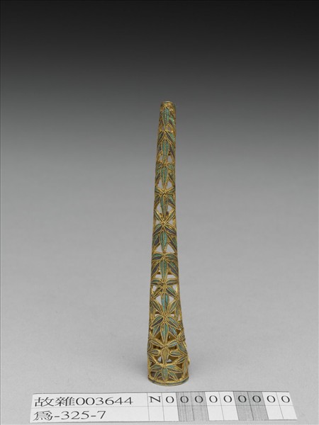 鍍金鏤空點翠竹葉指甲套