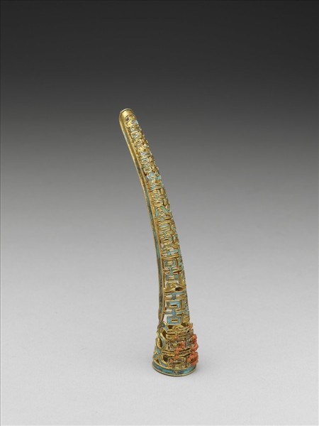 點翠鏤空雙囍嵌珊瑚珠指甲套