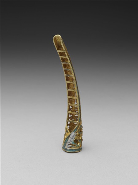 點翠鏤空雙囍嵌珊瑚珠指甲套