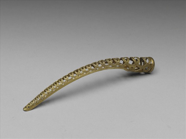 銅鍍金鏤空錢紋指甲套