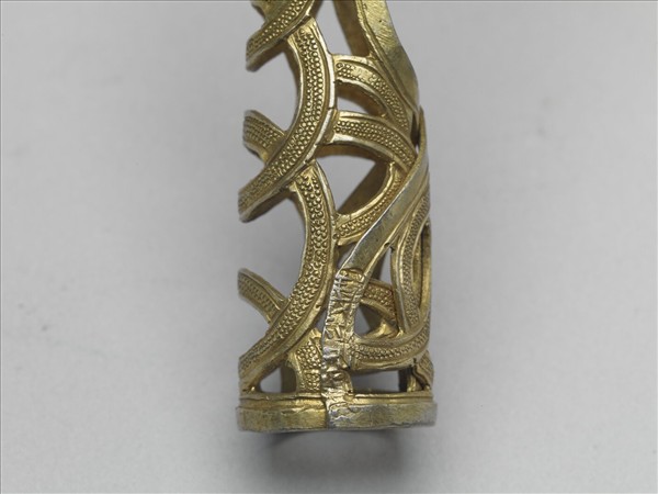 銅鍍金鏤空錢紋指甲套