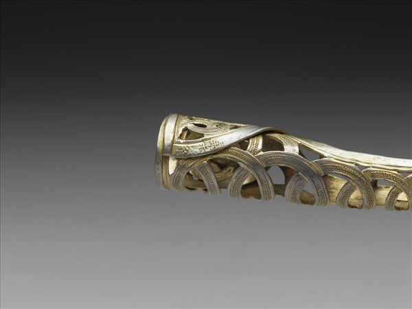 銅鍍金鏤空錢紋指甲套