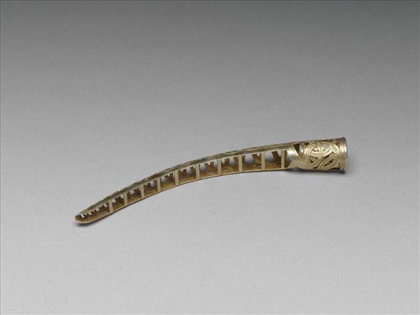 銅鍍金鏤空錢紋指甲套