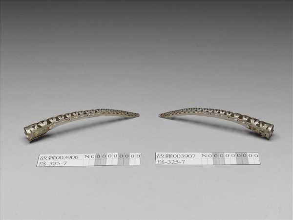 銀鍍金鏤空錢紋指甲套