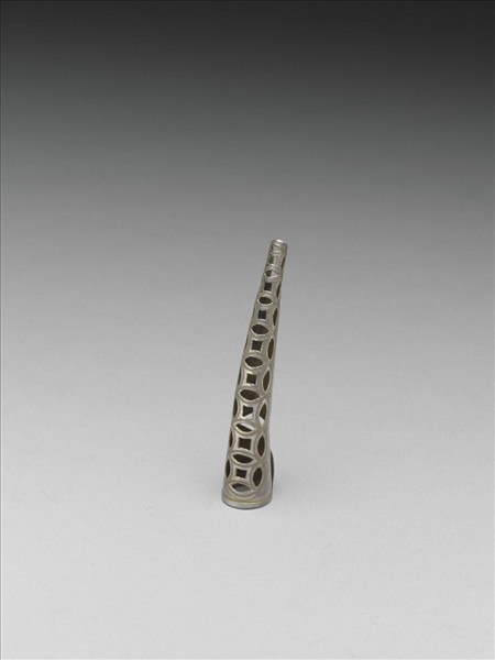 銀鏤空錢紋指甲套