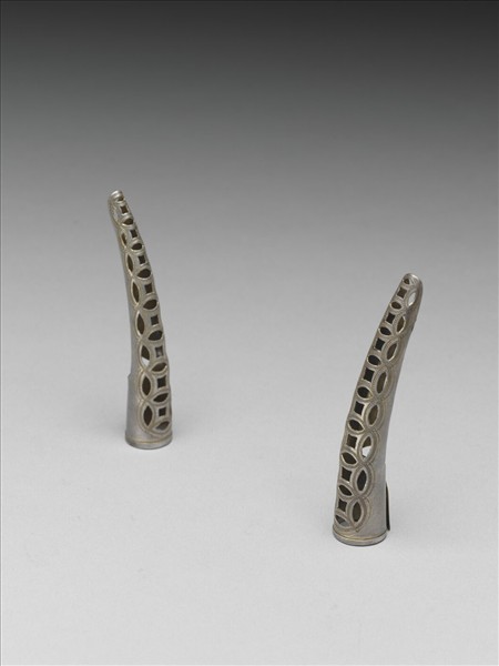 銀鏤空錢紋指甲套