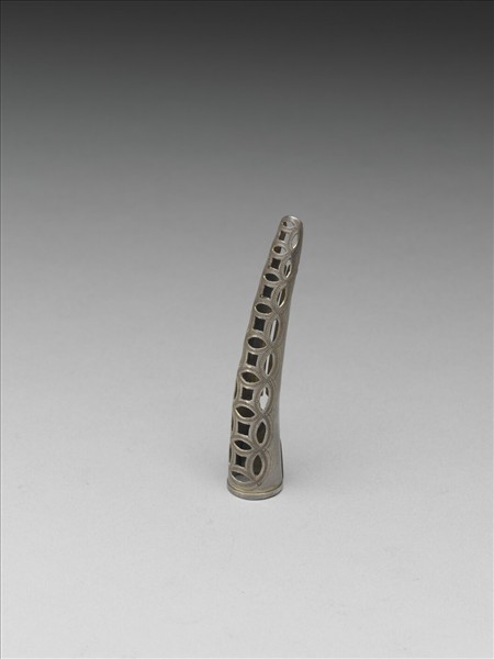 銀鏤空錢紋指甲套