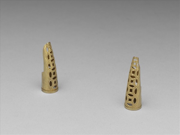 銅鎏金鏤空錢紋指甲套