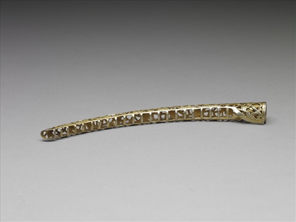 銅鎏金鏤空福壽冰梅紋指甲套