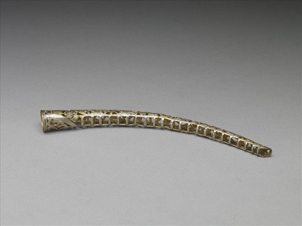 銅鎏金鏤空福壽冰梅紋指甲套