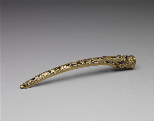 銅鎏金鏤空梅竹紋指甲套