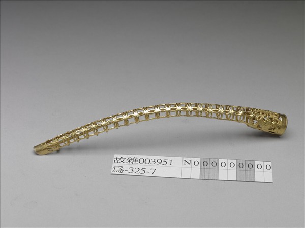 銅鍍金鏤空福壽錢紋指甲套