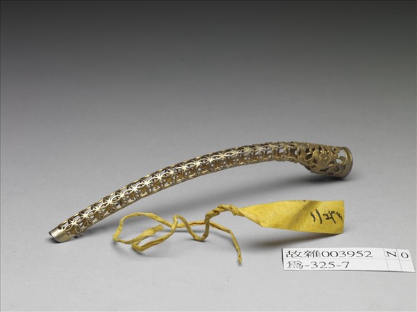 銅鍍金鏤空福壽錢紋指甲套