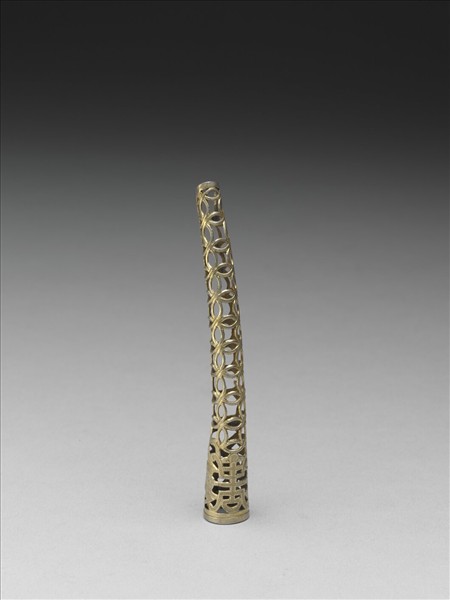 銅鍍金鏤空福壽錢紋指甲套