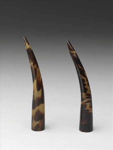 玳瑁古錢紋指甲套