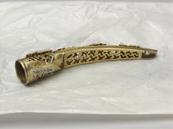 鏤空緝米珠萬壽無疆指甲套