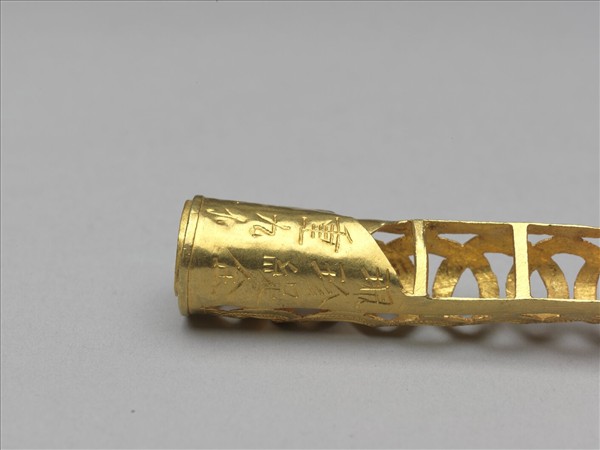 金鏤空錢紋指甲套