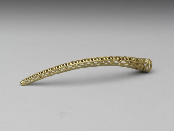 銅鍍金鏤空錢紋指甲套