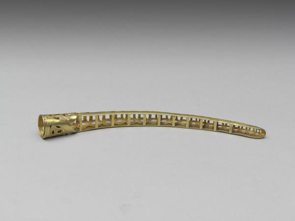 銅鍍金鏤空錢紋指甲套