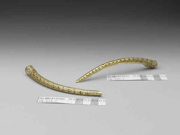 銅鍍金鏤空錢紋指甲套