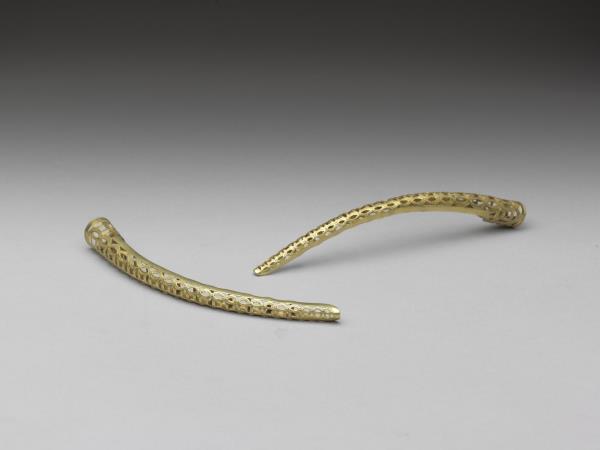 銅鍍金鏤空錢紋指甲套