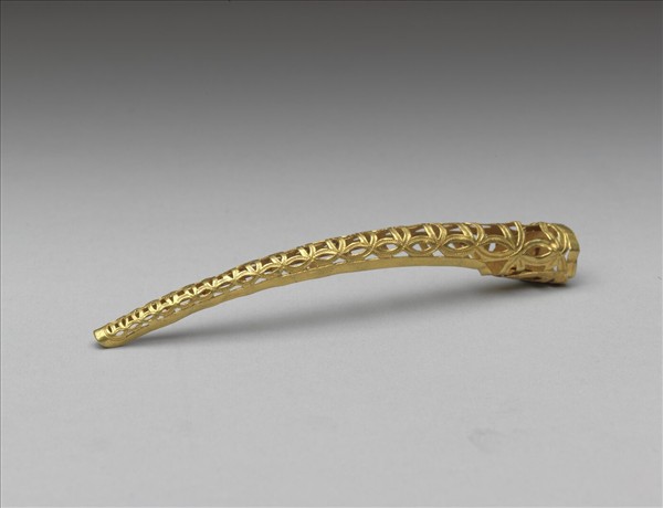 金鏤空錢紋指甲套