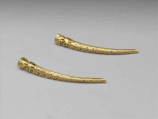 金鏤空錢紋指甲套