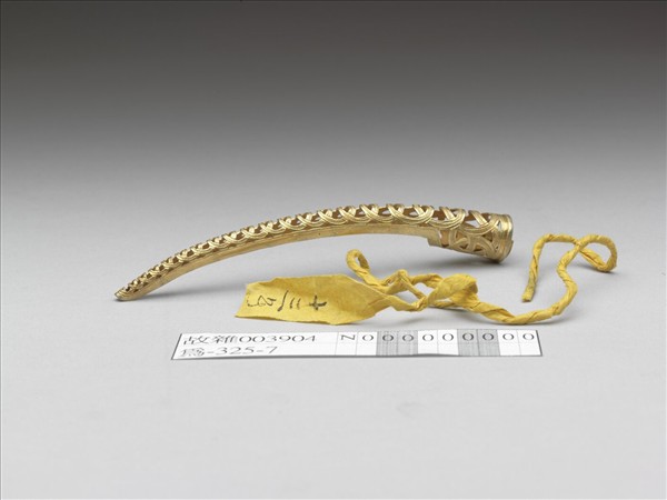 銅鍍金鏤空錢紋指甲套