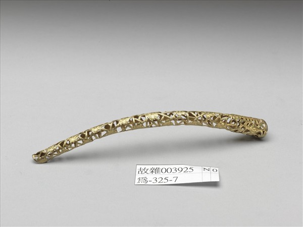 銅鎏金鏤空福壽冰梅紋指甲套