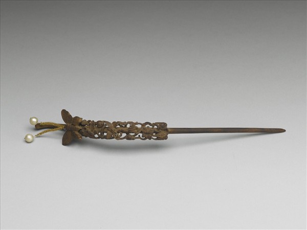 茄楠木雕瓜蝶耳挖簪