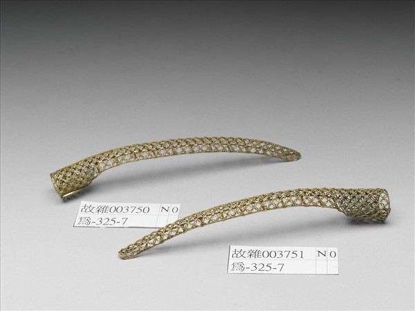 銅鍍金纍絲錢紋指甲套