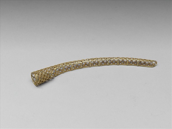 銅鍍金纍絲錢紋指甲套