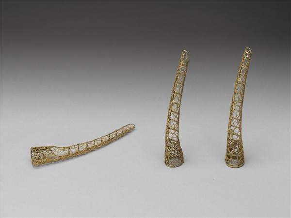 銅鍍金纍絲冰梅紋指甲套