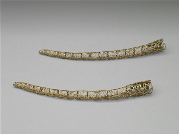 銅鍍金纍絲梅竹紋指甲套