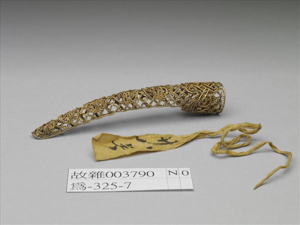 銅鍍金纍絲盤長壽字紋指甲套