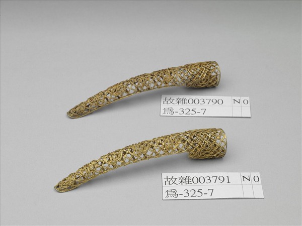 銅鍍金纍絲盤長壽字紋指甲套